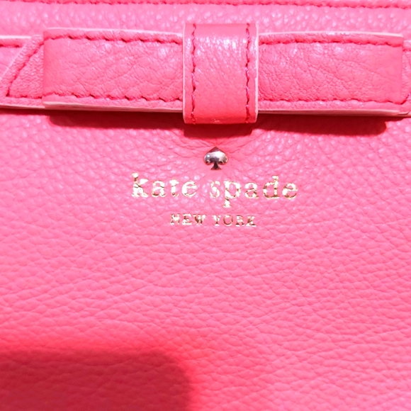 ⭐HOST PICK⭐ Kate Spade New York - Geranium Pink Bow Tarin Crossbody Purse - Picture 3 of 16